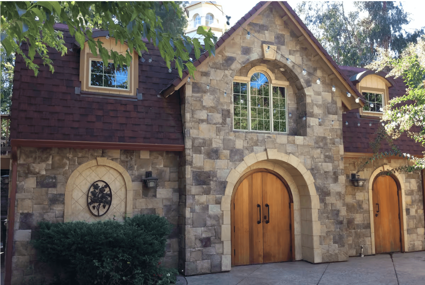 Mankas Barrel Room Cottage